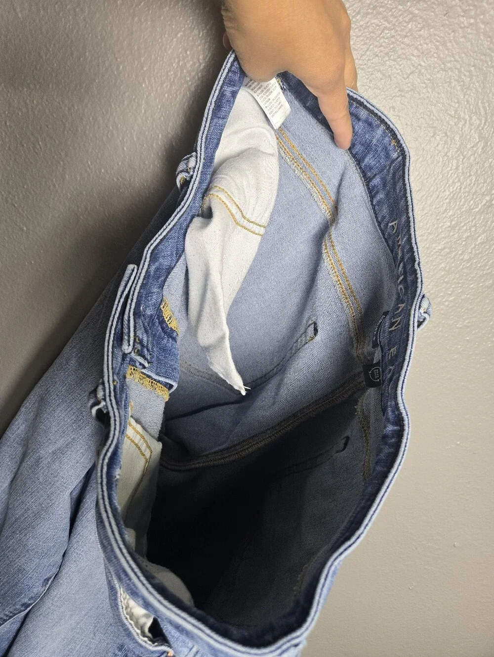 American Eagle Outfitters good size